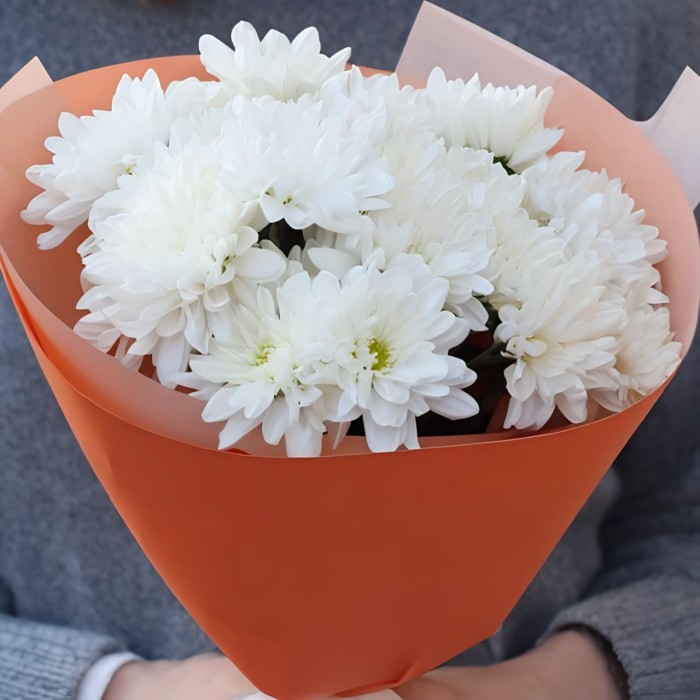 Букет 2 белые кустовые хризантемы Букет 2 белые кустовые хризантемы