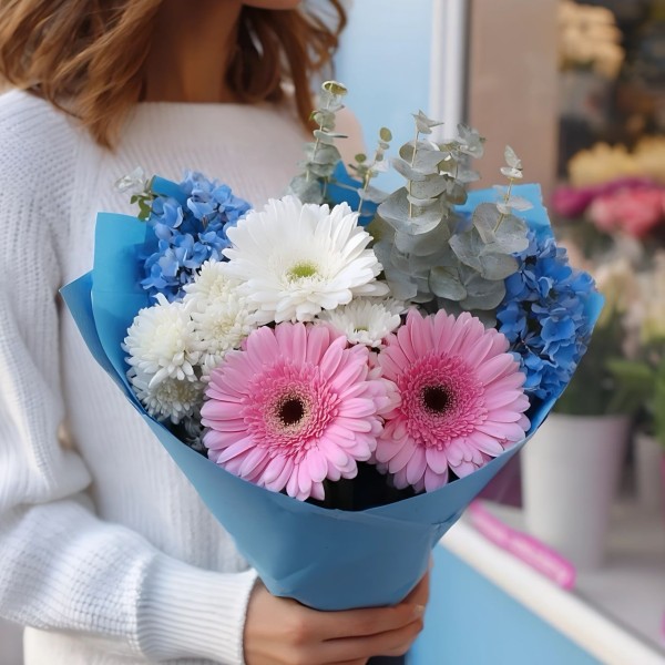 3 герберы с хризантемой