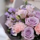 3 сиреневые розы с гвоздикой и альстромерией