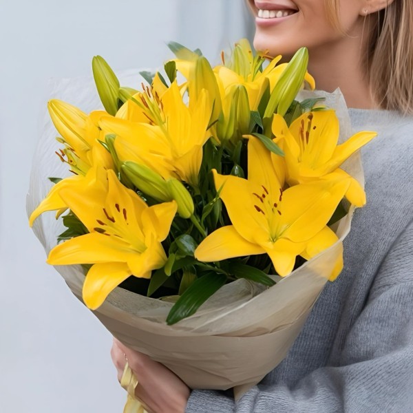 3 желтые лилии 3 желтые лилии