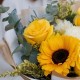 Букет 3 желтые розы с подсолнухом и эвкалиптом