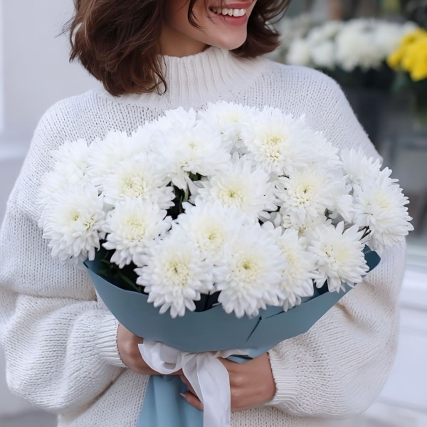 4 белые хризантемы