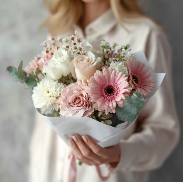 5 роз с герберами