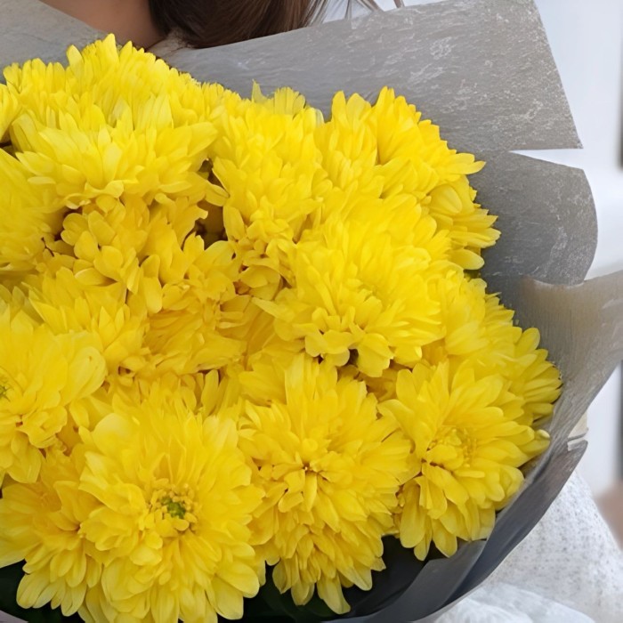 Букет 5 желтых кустовых хризантем Букет 5 желтых кустовых хризантем