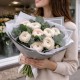 Букет 9 белых ранункулюсов
