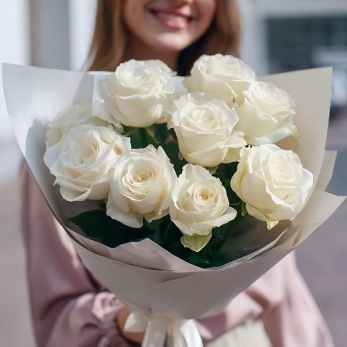 Букет 9 белых роз 50 см