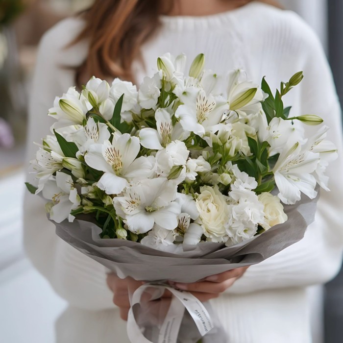 Букет альстромерии с эустомой Букет альстромерии с эустомой