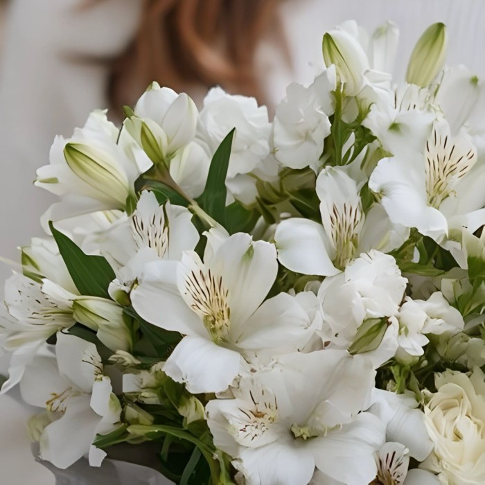 Букет альстромерии с эустомой Букет альстромерии с эустомой