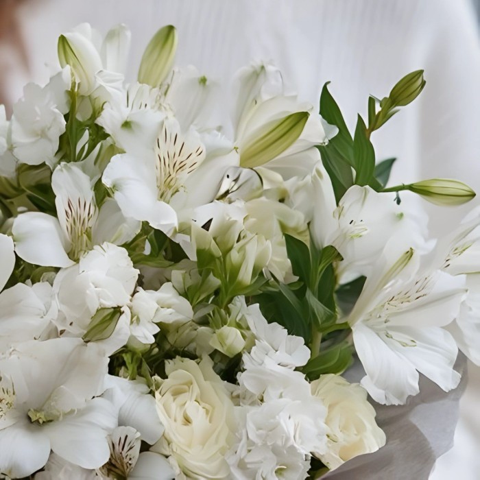 Букет альстромерии с эустомой Букет альстромерии с эустомой