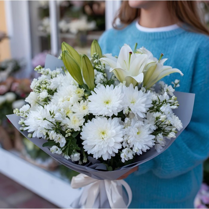 Букет из лилий и хризантем Букет из лилий и хризантем