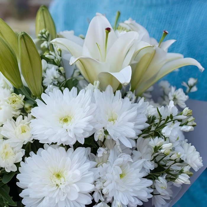 Букет из лилий и хризантем Букет из лилий и хризантем