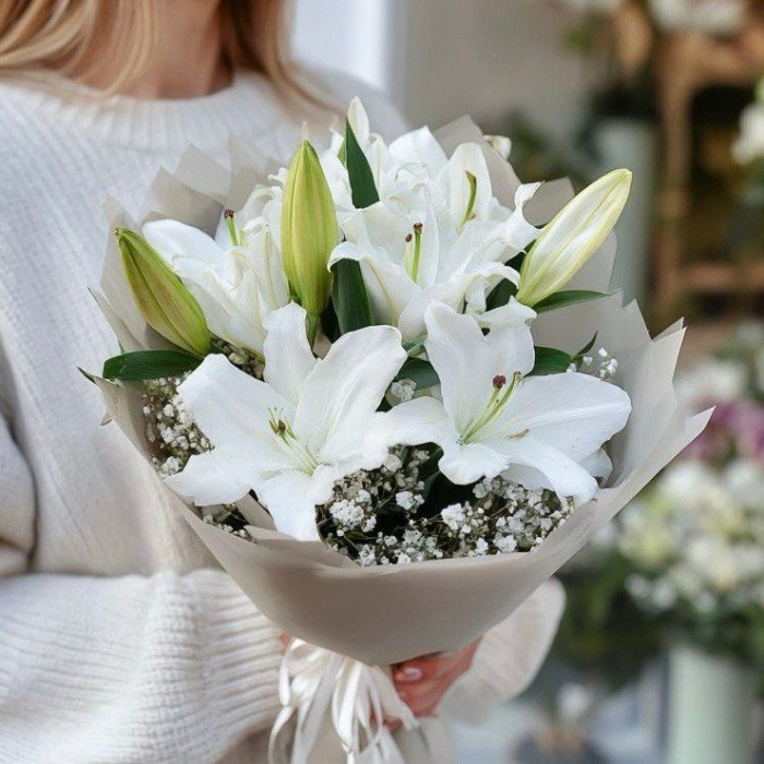 Букет лилии с гипсофилой Букет лилии с гипсофилой