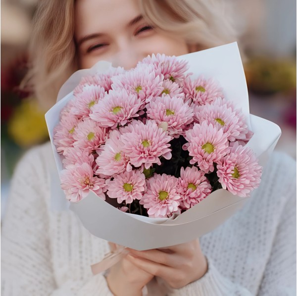 Мини букет из розовых хризантем