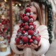 Новогодняя елочка с красными шарами