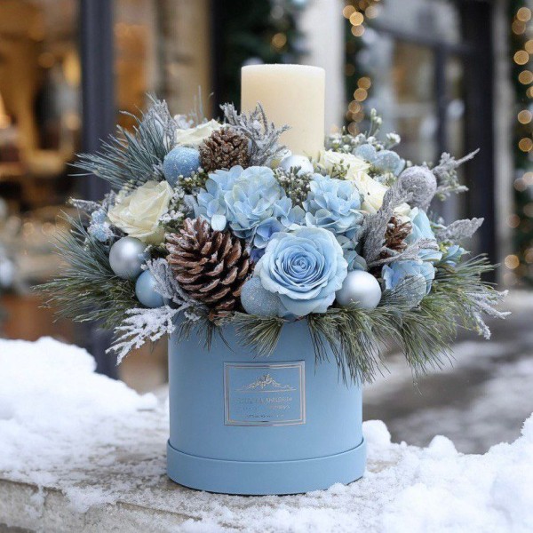 Новогодняя композиция в голубой коробке