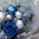 Синие розы с серебряными шарами