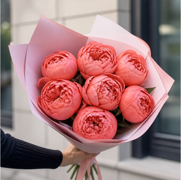 7 коралловых пионов
