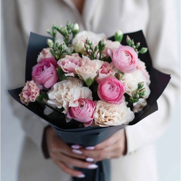 Букет эустома с пионовидной розой