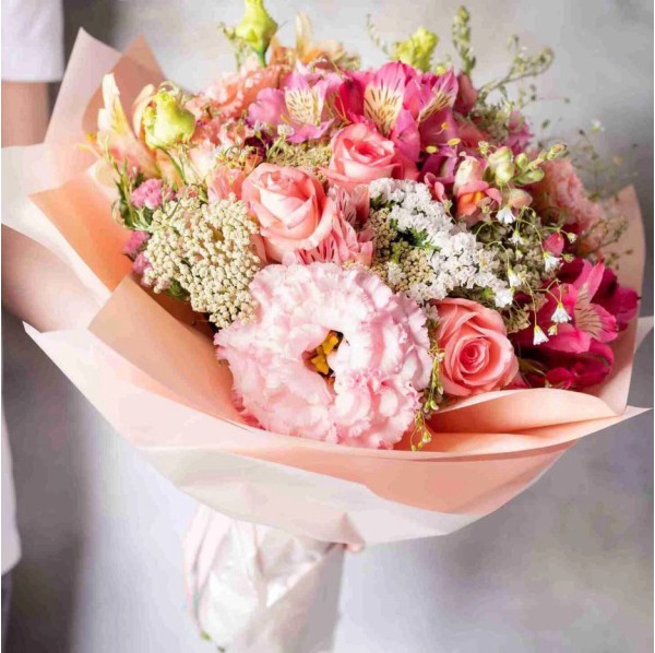 Букет эустома с розами